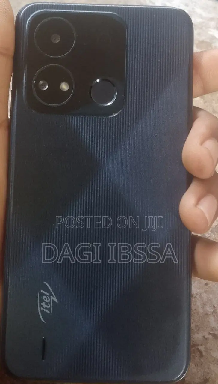 Itel A04 32 GB Black