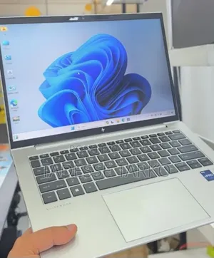 New Laptop HP EliteBook 840 G10 16GB Intel Core i7 SSD 512GB