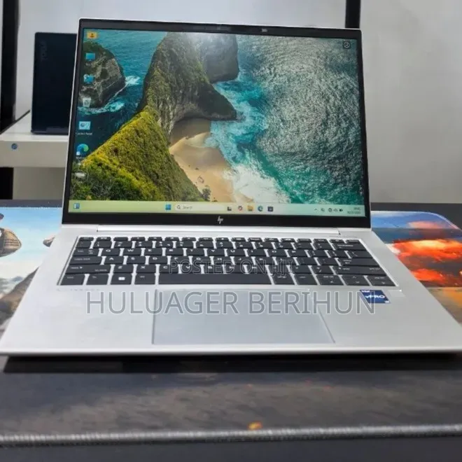 New Laptop HP EliteBook 840 G9 16GB Intel Core i7 SSD 512GB