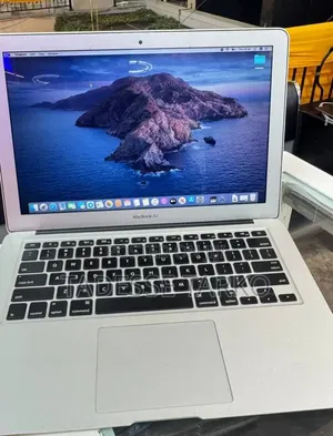 New Laptop Apple MacBook Air 2013 4GB Intel Core i5 SSD 128GB