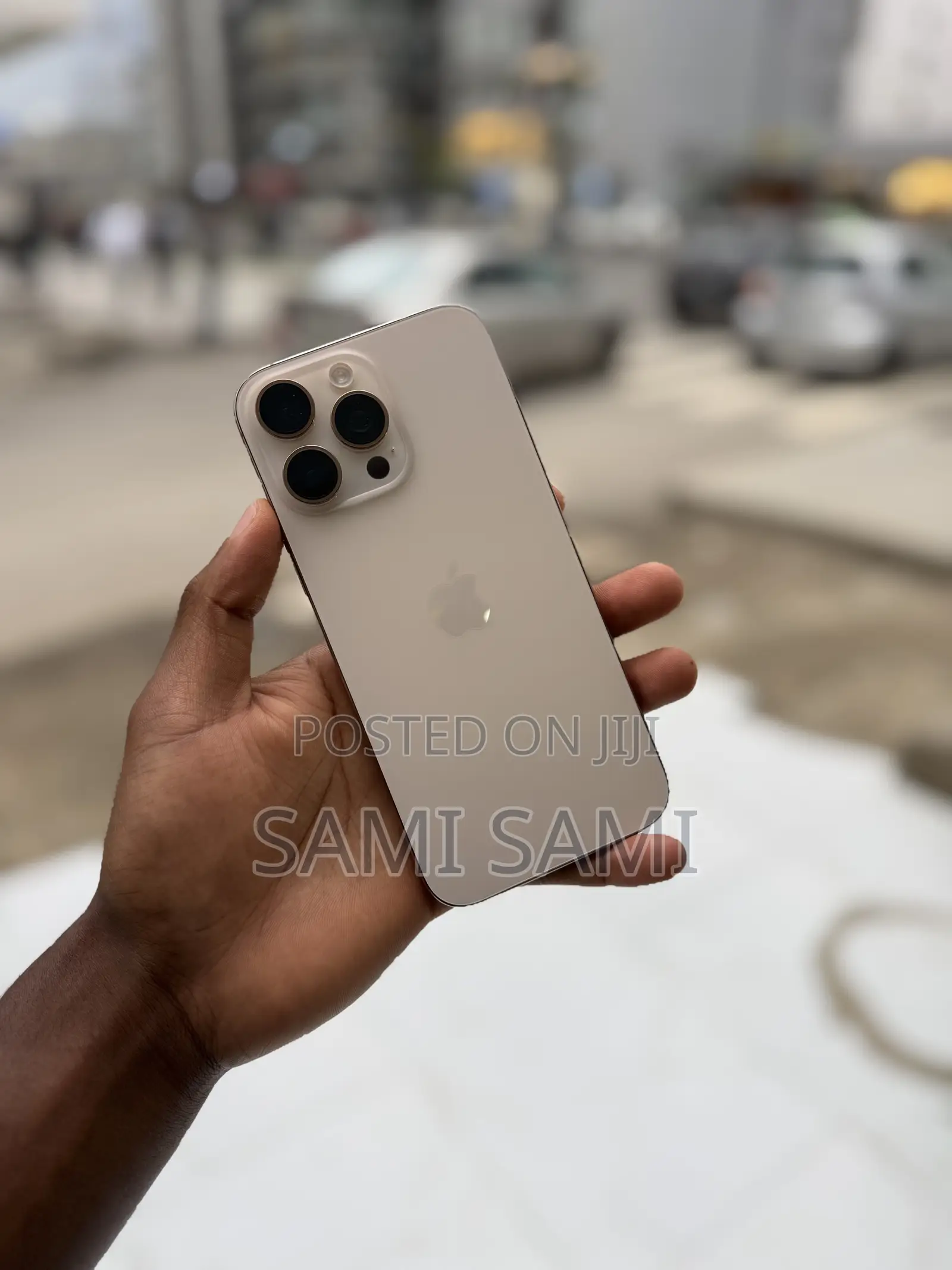 New Apple iPhone 16 Pro Max 256 GB Gold
