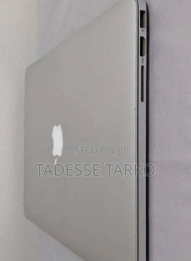 New Laptop Apple MacBook Pro 2015 16GB Intel Core i5 SSD 256GB