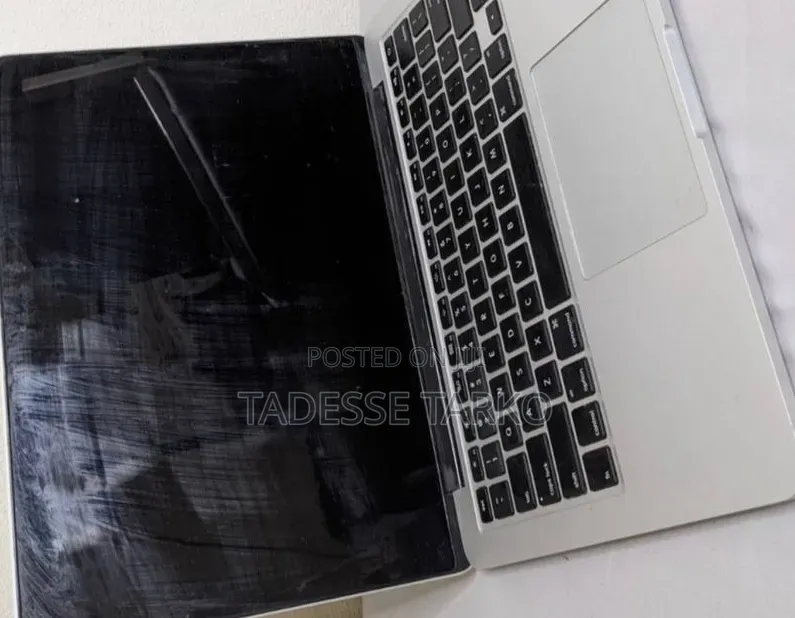 New Laptop Apple MacBook Pro 2015 16GB Intel Core i5 SSD 256GB