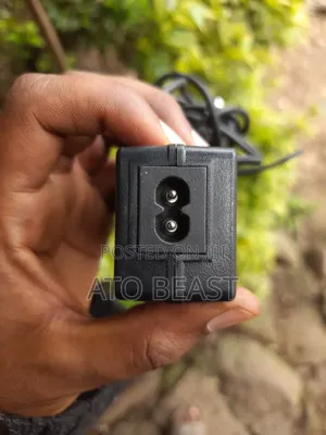 Switching Power Supply Adapter That Outputs 13.5V at 2.5A