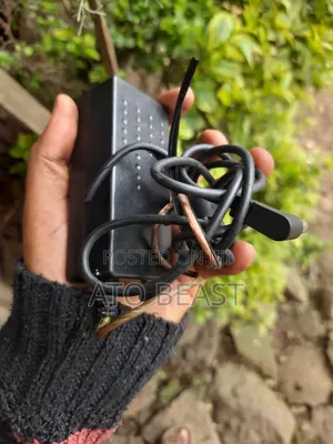 Switching Power Supply Adapter That Outputs 13.5V at 2.5A