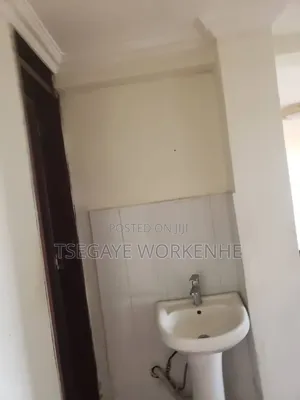 2bdrm Condo in አዲስ አበባ, Lideta for sale