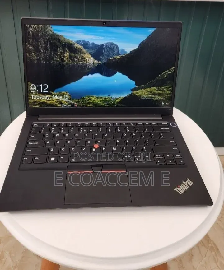 New Laptop Lenovo 16GB Intel Core i7 SSD 512GB