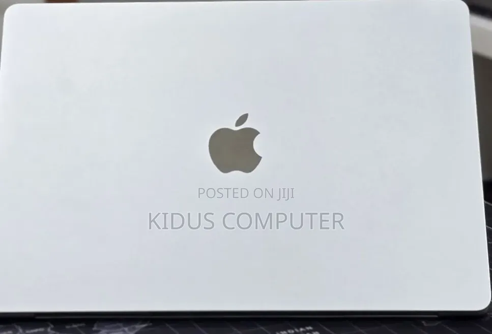 New Laptop Apple MacBook Air 2026 M5 16GB Apple M5 SSD 512GB