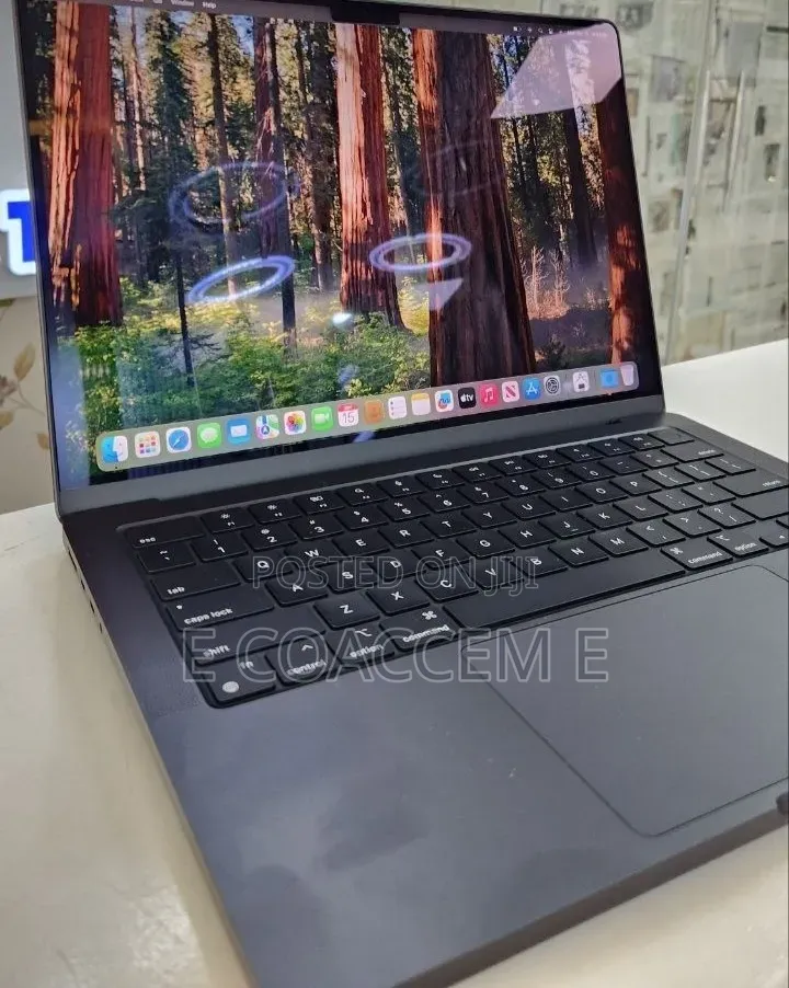 New Laptop Apple MacBook 18GB SSD 512GB