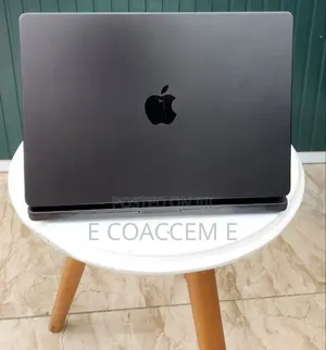 New Laptop Apple MacBook 18GB SSD 512GB
