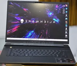 New Laptop Alienware X16 r1 16GB Intel Core i9 SSD 1T