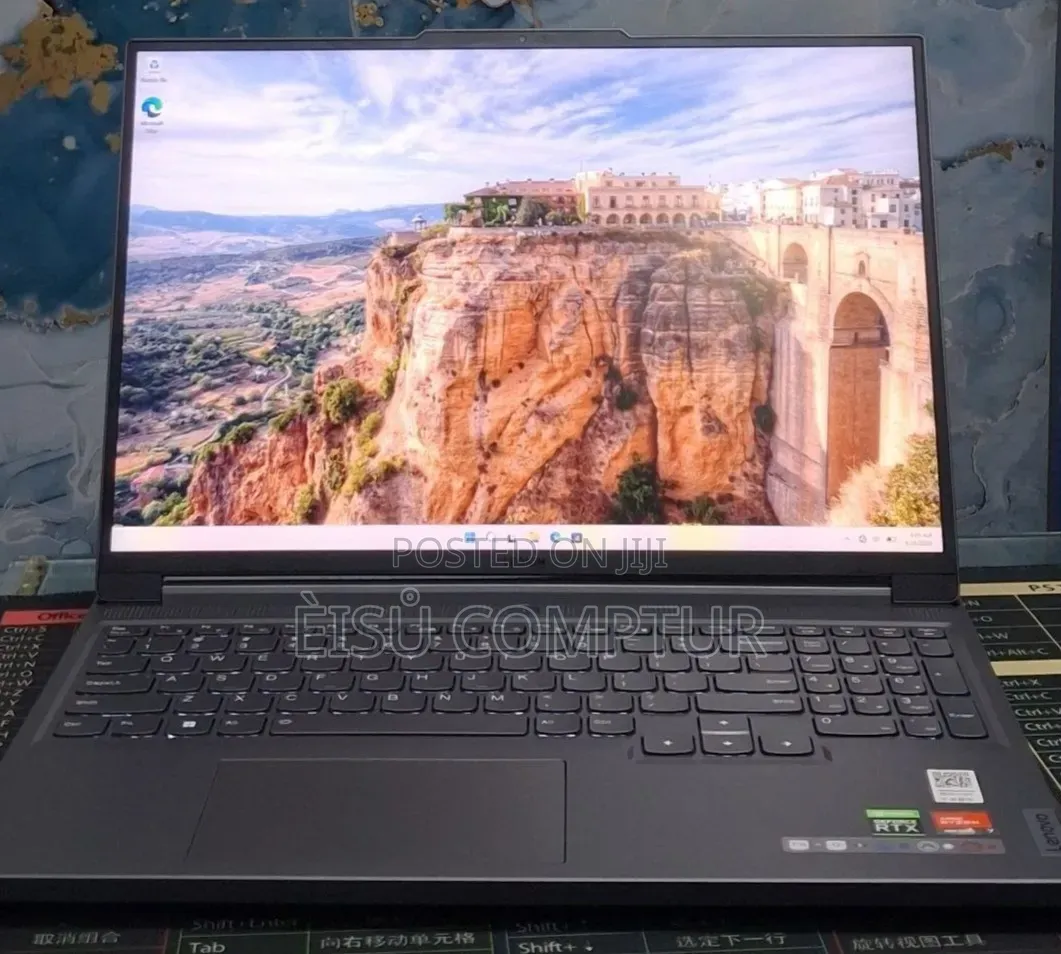 New Laptop Lenovo Legion 5 16GB AMD Ryzen 7 SSD 1T