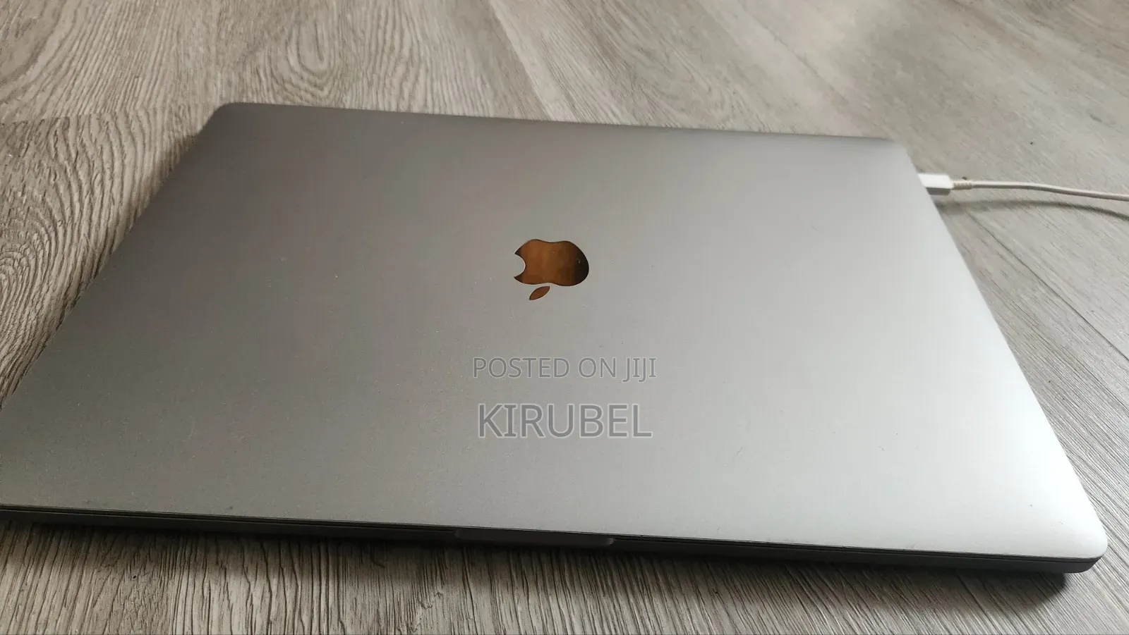 New Laptop Apple MacBook Pro 2019 16GB Intel Core i7 SSD 512GB