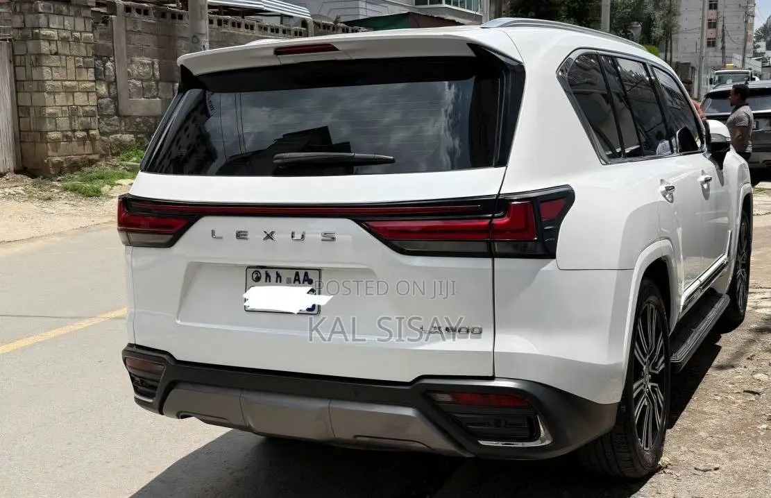 Lexus LX 2023 White