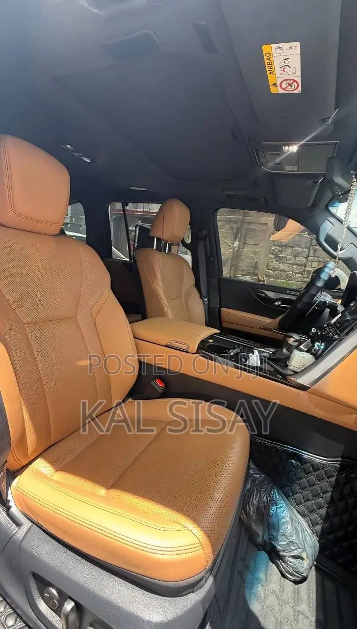 Lexus LX 2023 White