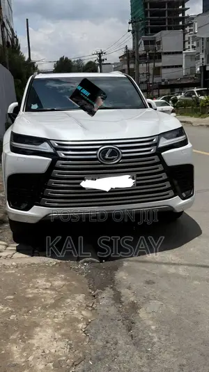Lexus LX 2023 White