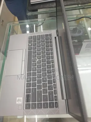 New Laptop HP ZBook Studio 16GB Intel Core i7 SSD 512GB