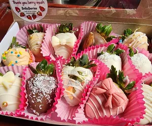Chocolate Covered Strawberries With Box