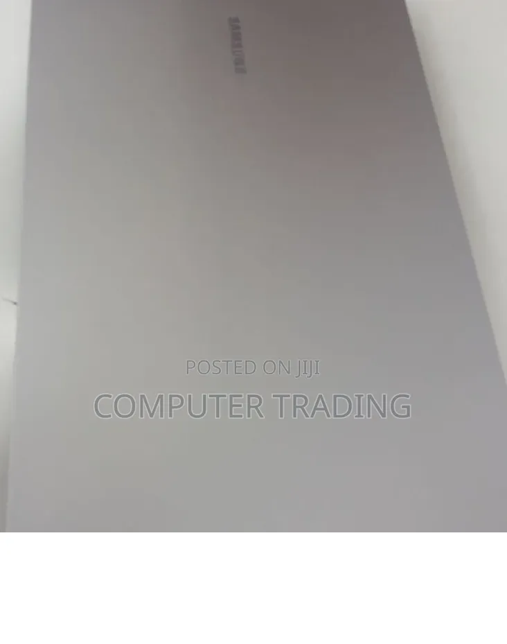 New Laptop Samsung Galaxy Book4 8GB Intel Core i5 SSD 512GB