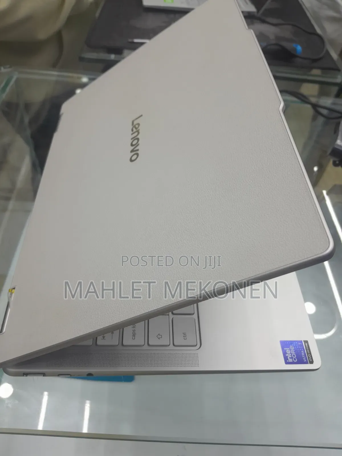 New Laptop Lenovo Yoga 7i 16GB Intel Core Ultra 7 SSD 1T