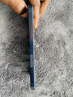 Apple iPhone 12 64 GB