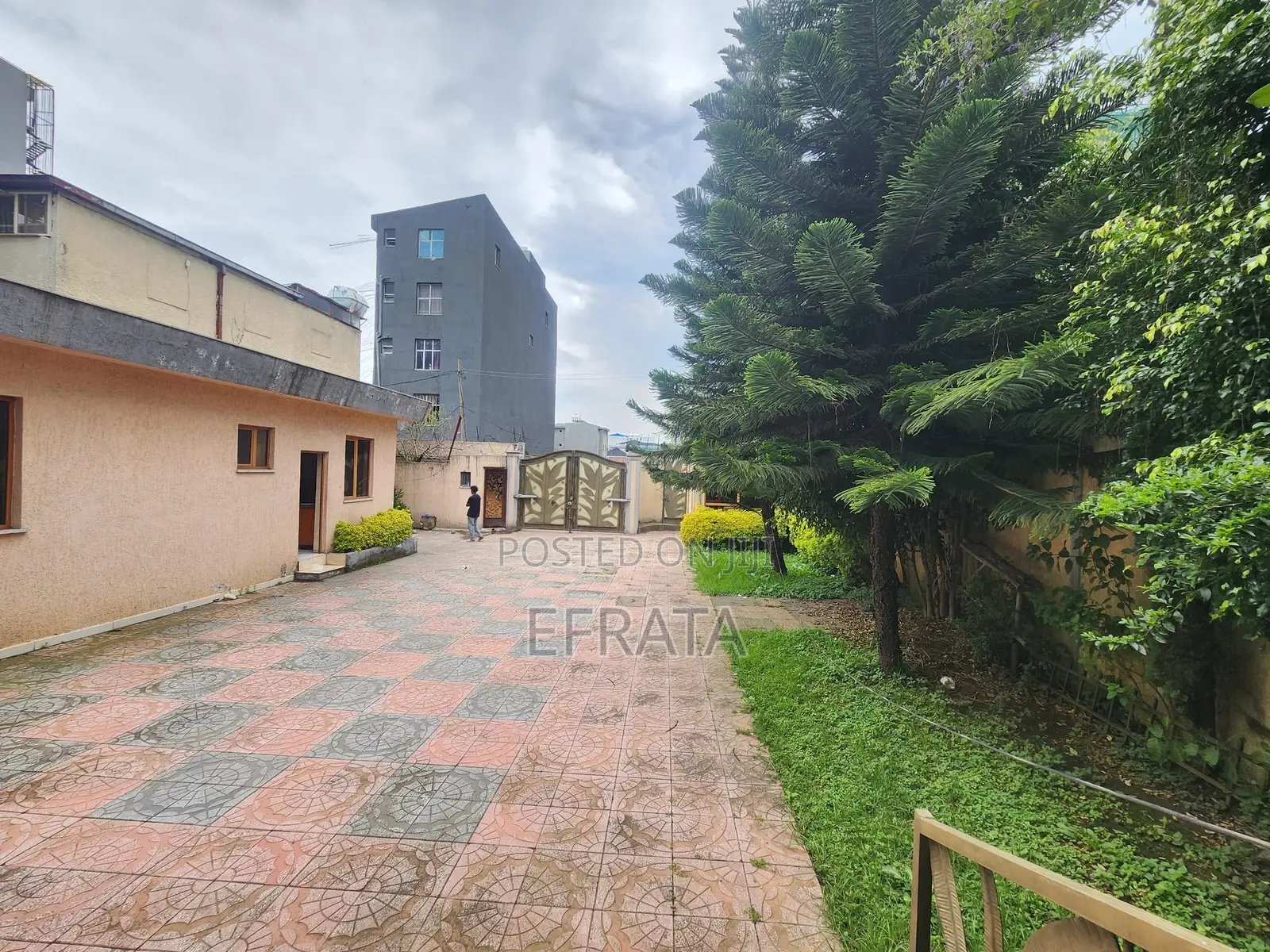 4bdrm House in Bole for rent