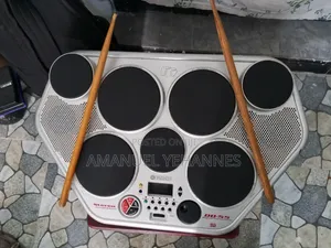 Yamaha DD-55 Digital Percussion Tabletop Drum Kit.