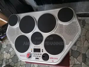 Yamaha DD-55 Digital Percussion Tabletop Drum Kit.
