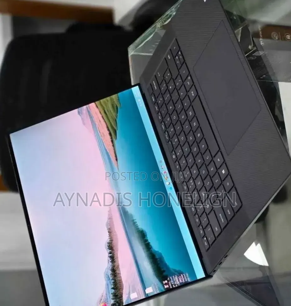 New Laptop Dell XPS 15 16GB Intel Core i7 SSD 512GB