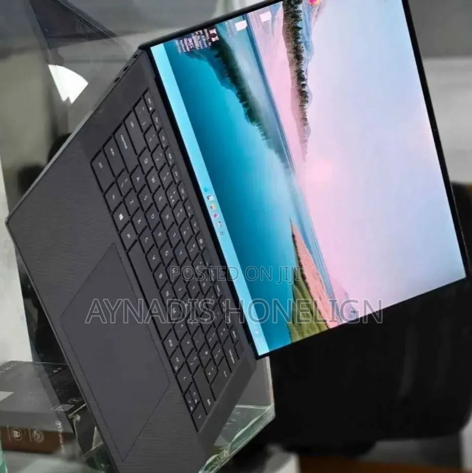 New Laptop Dell XPS 15 16GB Intel Core i7 SSD 512GB