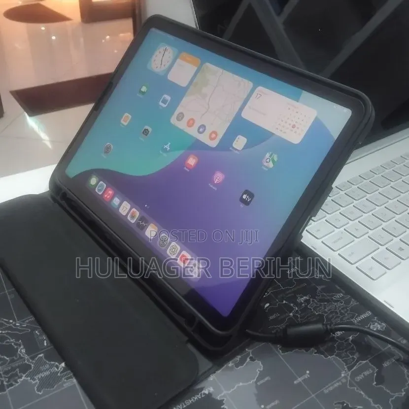 New Apple iPad Air 64 GB Gray