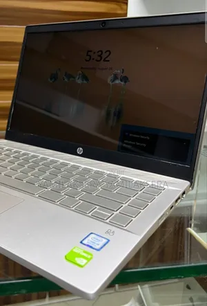 New Laptop HP Pavilion 14 8GB Intel Core i5 SSD 512GB