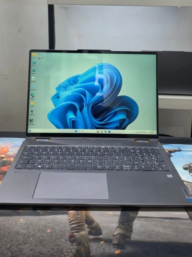 New Laptop Lenovo ThinkPad Yoga 16GB AMD Ryzen 7 SSD 512GB