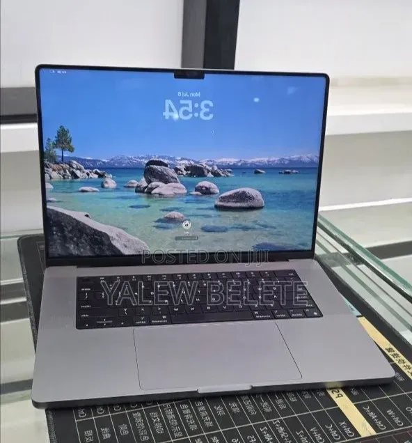 New Laptop Apple MacBook Pro 32GB Apple M1 Max SSD 1T