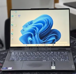 New Laptop Lenovo 16GB Intel Core Ultra 5 SSD 512GB