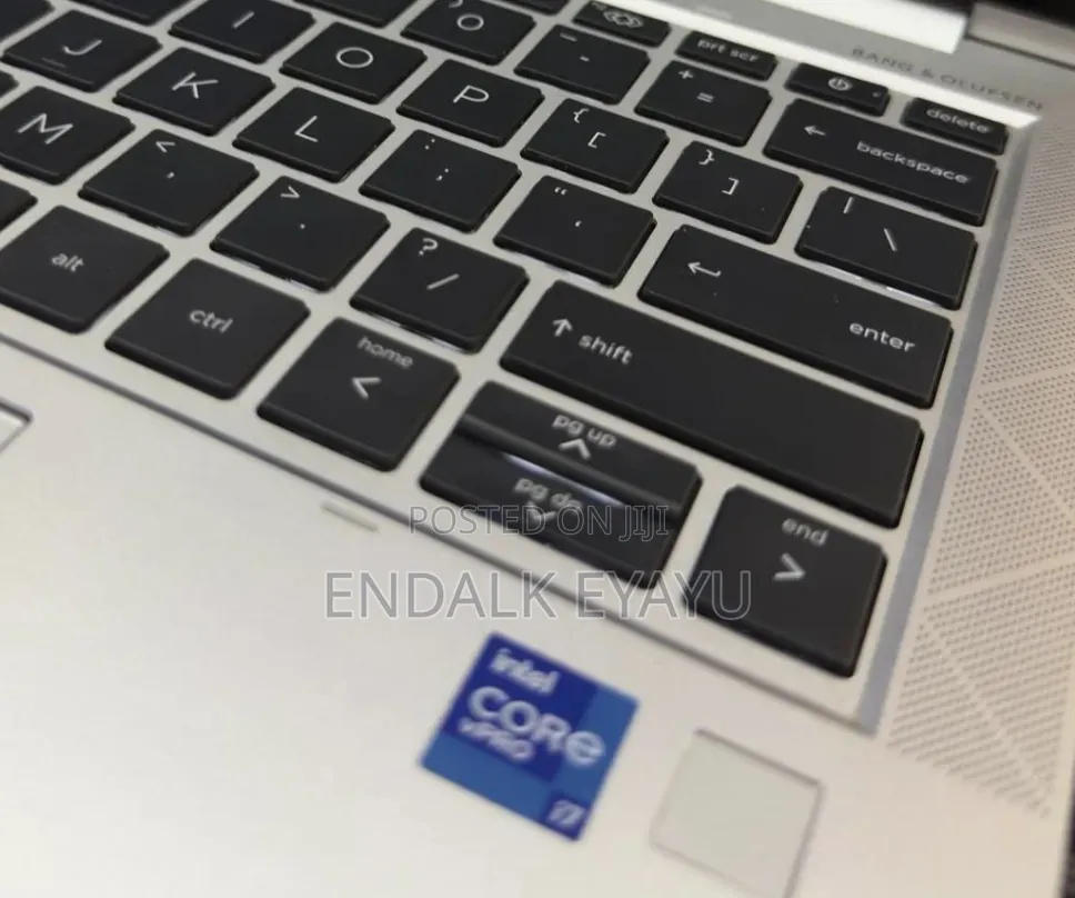 New Laptop HP EliteBook 830 G8 16GB Intel Core i7 SSD 512GB