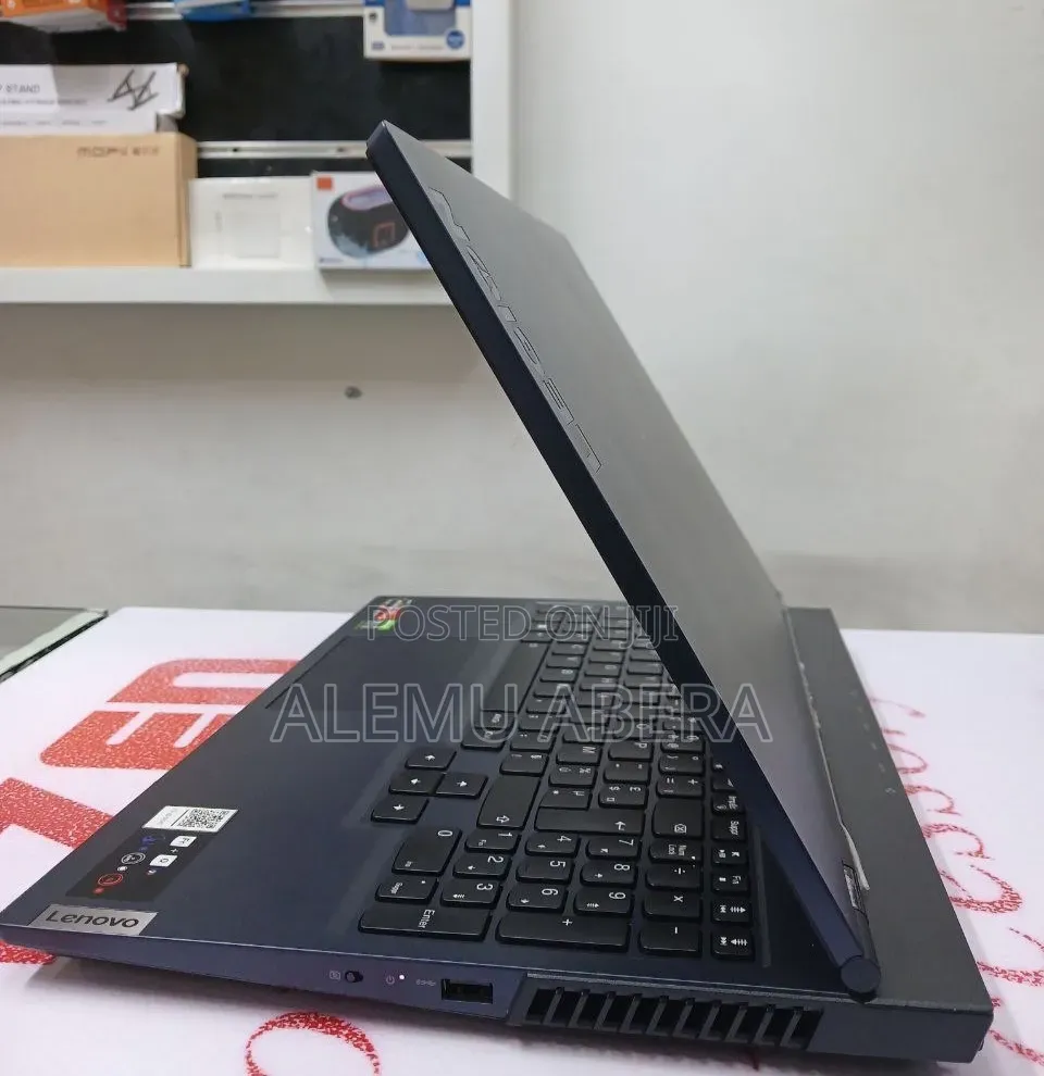 New Laptop Lenovo Legion 5 16GB AMD Ryzen 5 SSD 512GB