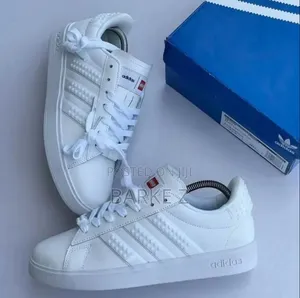 Adidas Sneaker