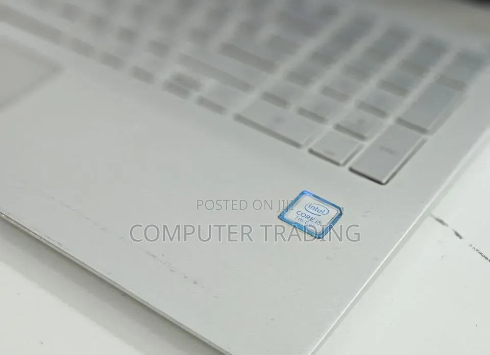 New Laptop HP Pavilion 13z 8GB Intel Core i5 HDD 1T