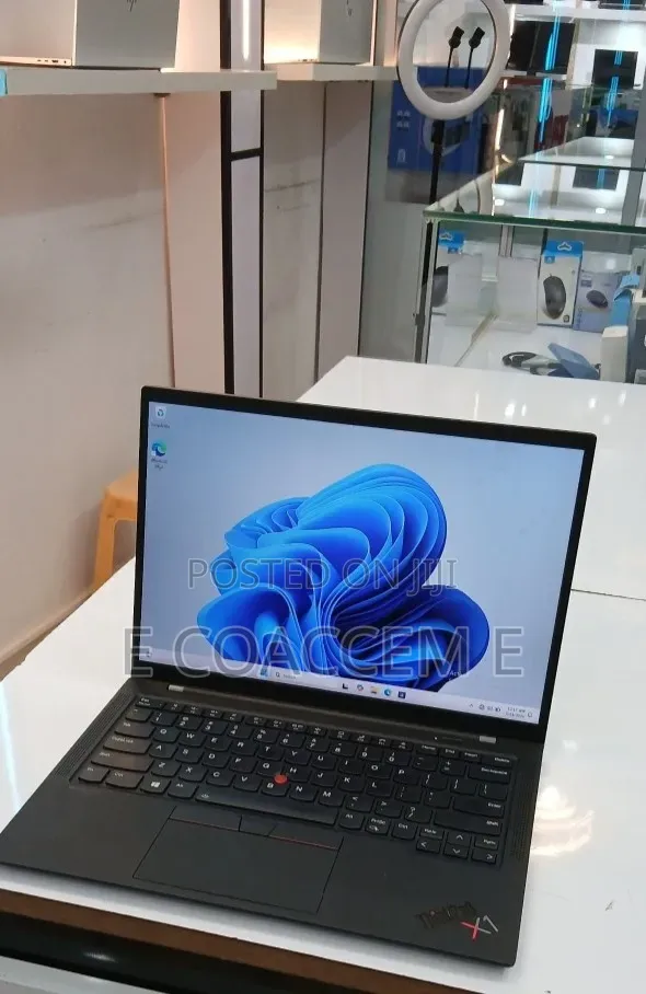 New Laptop Lenovo 16GB Intel Core i7 SSD 512GB
