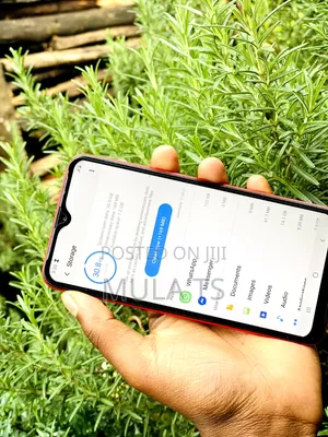 Samsung A10 32 GB Red