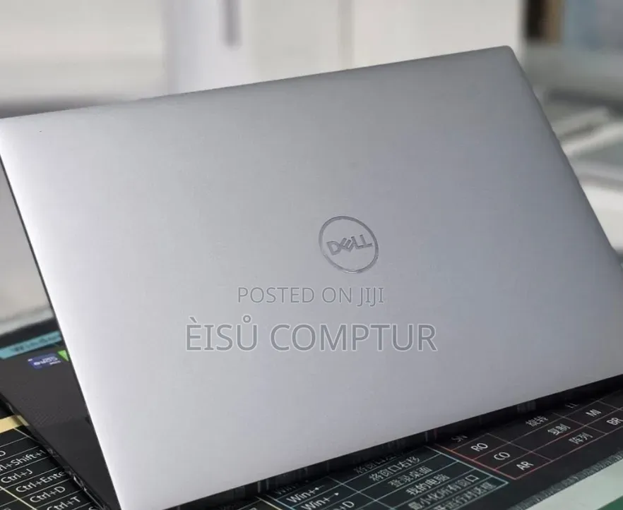 New Laptop Dell Precision 5560 16GB Intel Core i9 SSD 1T