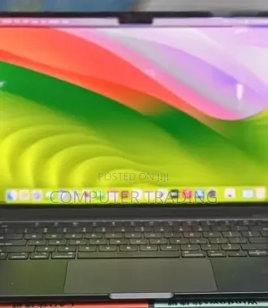 New Laptop Apple MacBook Air 2022 M2 8GB Intel Core i7 SSD 512GB