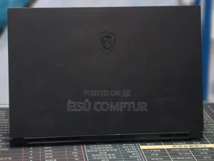 New Laptop MSI Creator 17 B11UE-224 32GB Intel Core i7 SSD 1T