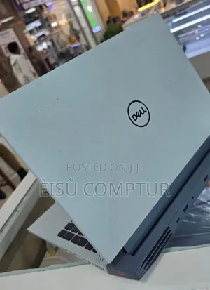 New Laptop Dell G15 5510 16GB Intel Core i7 SSD 512GB