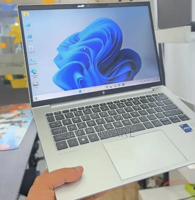 New Laptop HP EliteBook 840 G10 16GB Intel Core i7 SSD 512GB