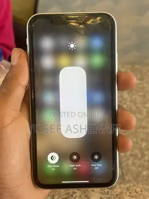 Apple iPhone XR 64 GB White