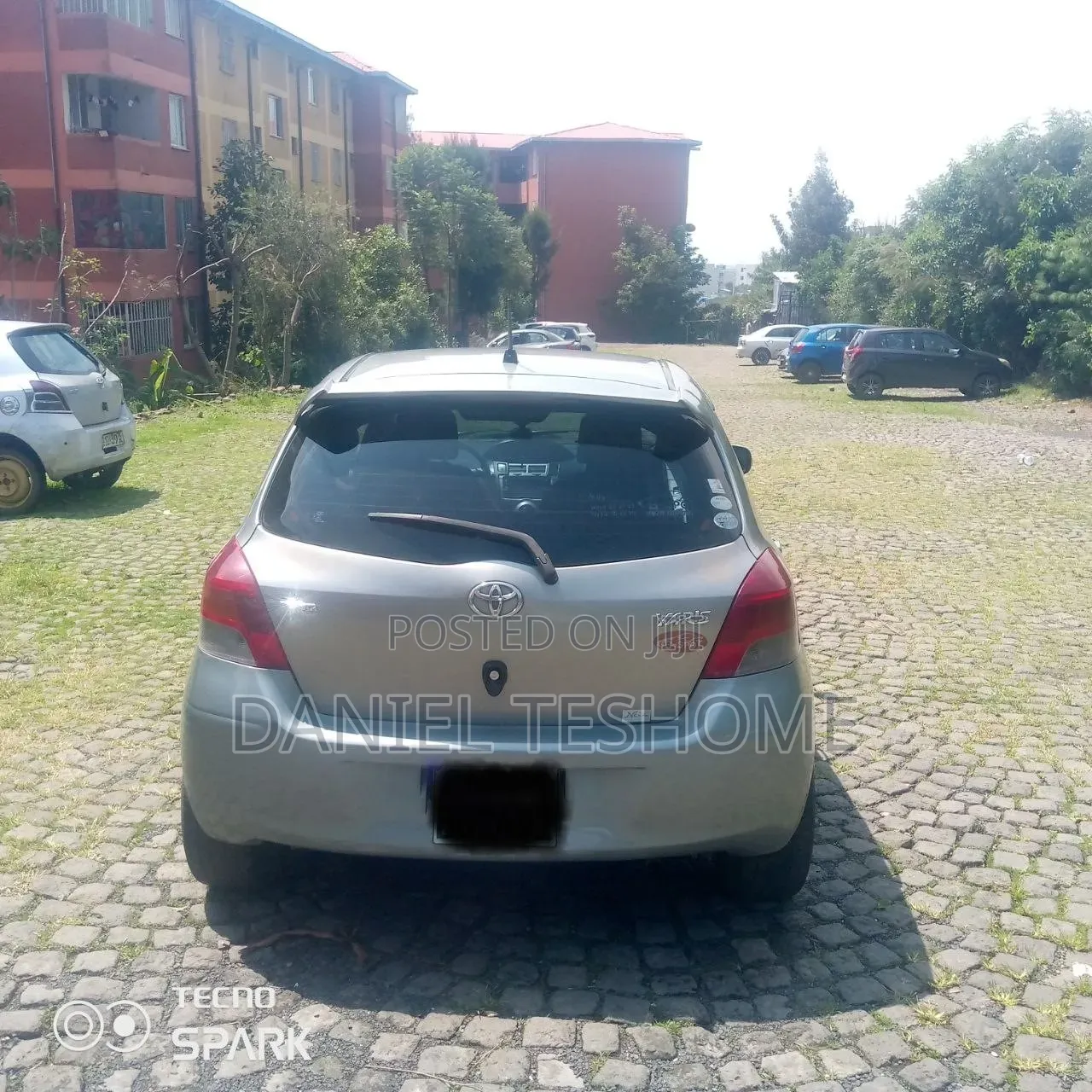 Toyota Yaris Base Hatchback 5dr 2010 Silver