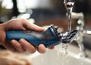 Brand New Philips Shaver 1000 Series Wet Dry Electric Shaver S1151