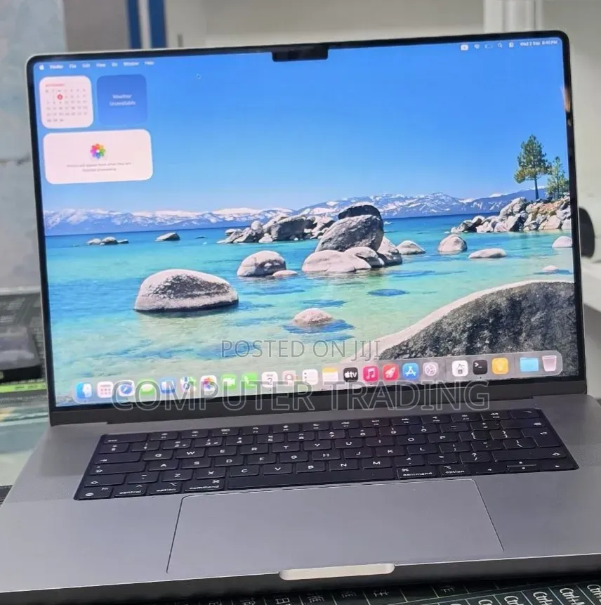 New Laptop Apple MacBook Pro 2021 M1 Max 32GB Intel Core i7 SSD 512GB